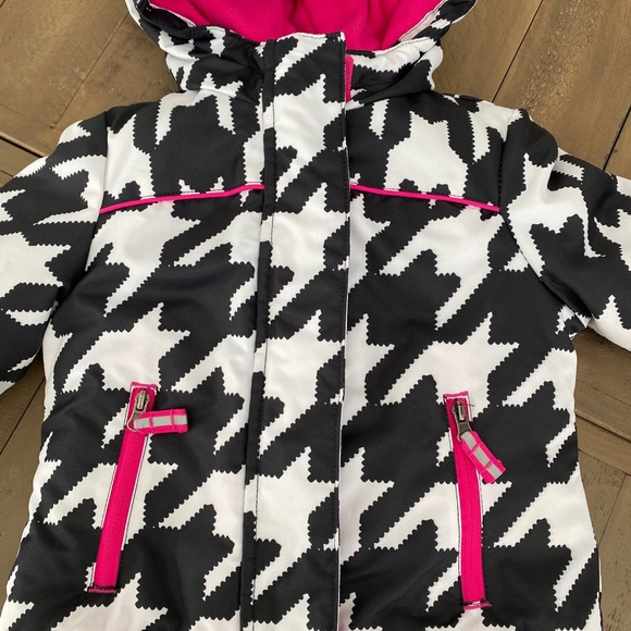 2-in-1 Houndstooth Coat - Picture 3 of 8